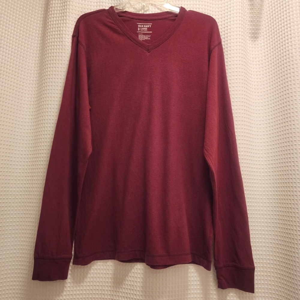 Old Navy Men's Red Long-Sleeve V-Neck T-Shirt, Size Large